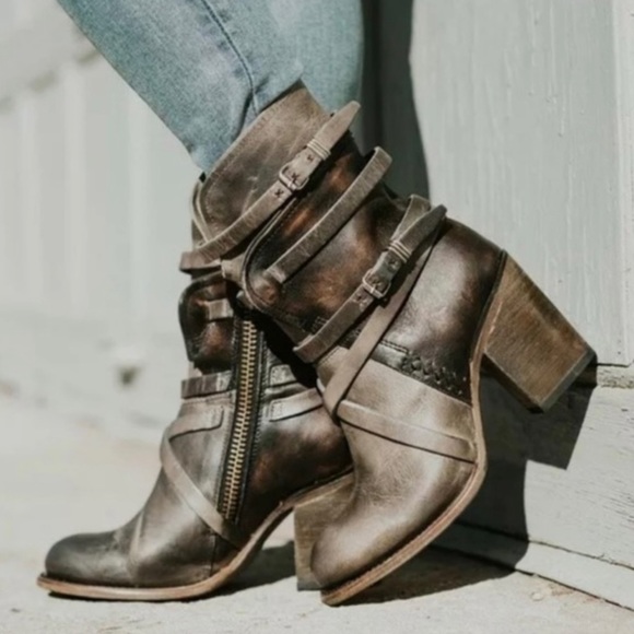 Freebird by Steven Shoes - FREEBIRD By Steven Women’s Size 10 Baker Leather Distressed Strappy Biker Boots